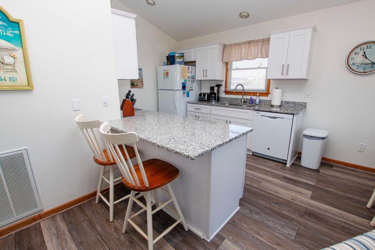 Ww951, Mommas Happy, Daddys Broke- Oceanside, Private Pool, Sun Decks, 660 Ft To Beach Access! Corolla Exterior photo